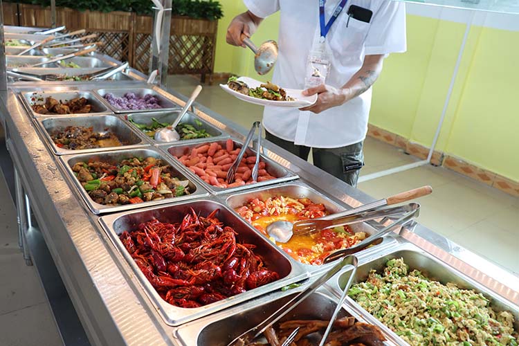 怎么選擇東莞食堂承包？